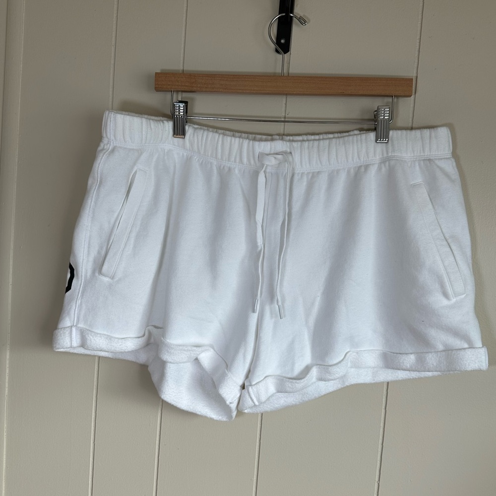 PINK Victoria’s Secret White Cotton Blend Shorts/ XXL